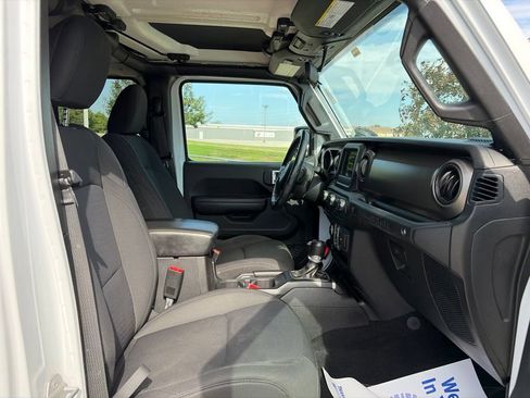 Used 2018 Jeep Wrangler Unlimited Sport S AWD/4WD image 27
