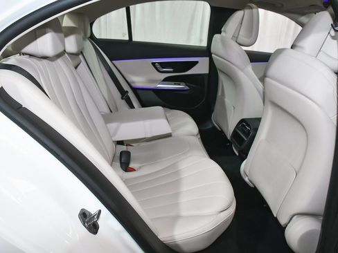 Used 2025 Mercedes-Benz E 450 4MATIC Sedan image 57