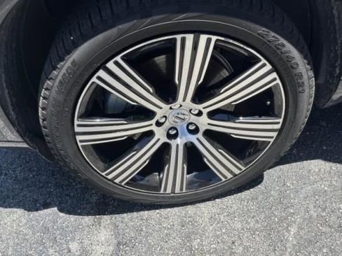 Used 2024 Volvo XC90 T8 Ultimate w/ Protection Package Premier AWD/4WD image 5