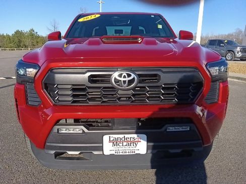 Used 2024 Toyota Tacoma TRD Sport image 8