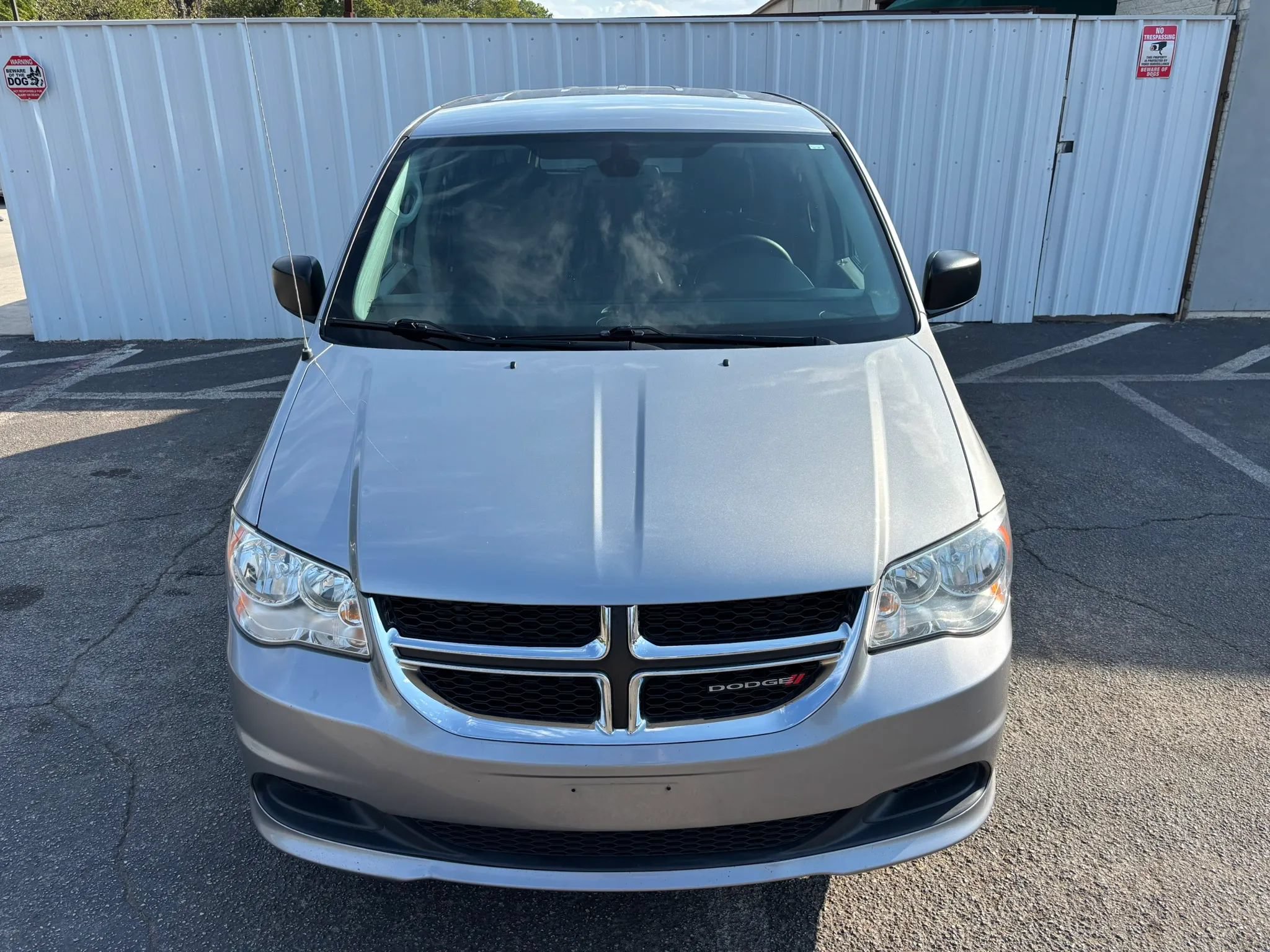Used 2019 Dodge Grand Caravan SE w/ UConnect Hands-Free Group FWD image 9