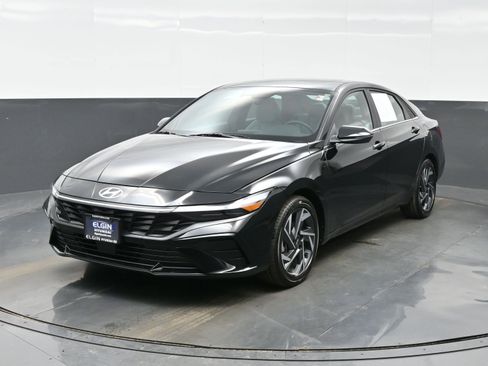 Certified 2025 Hyundai Elantra Limited image 1