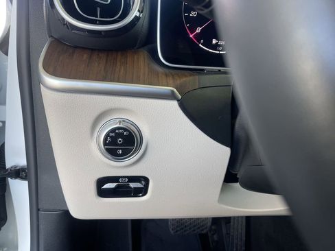 Used 2025 Mercedes-Benz C 300 4MATIC Sedan image 17