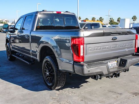 Used 2022 Ford F350 Lariat w/ Black Appearance Package image 7