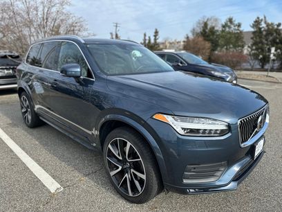 Used 2021 Volvo XC90 T6 Momentum