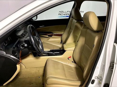 Used 2011 Honda Accord EX-L image 19