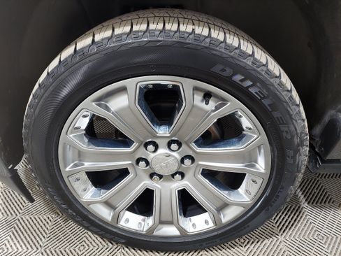 Used 2018 GMC Yukon Denali AWD/4WD image 5