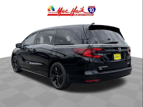 Used 2023 Honda Odyssey Sport image 5