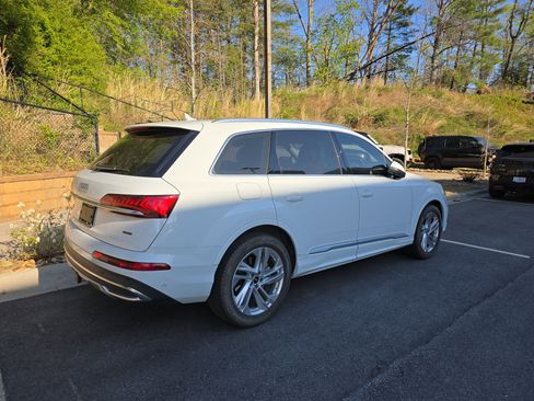 Used 2022 Audi Q7 3.0T Prestige w/ Prestige Package image 3