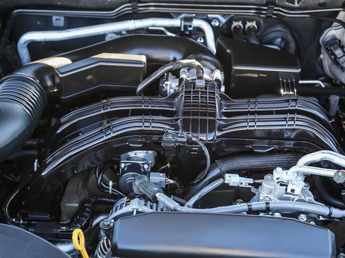 Used 2025 Subaru Outback Premium image 27