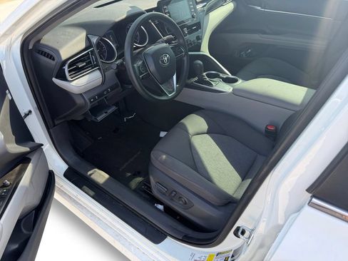 Used 2021 Toyota Camry LE FWD image 10
