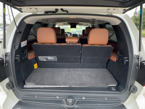 Used 2014 Toyota Sequoia Platinum image 28