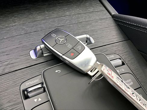 Used 2026 Mercedes-Benz GLE 450 4MATIC image 12