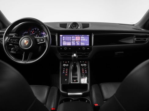 Certified 2022 Porsche Macan AWD/4WD image 27