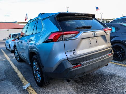 Used 2019 Toyota RAV4 XLE Premium w/ Advanced Technology Package FWD image 9