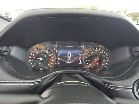 Used 2022 Jeep Compass Latitude FWD image 2