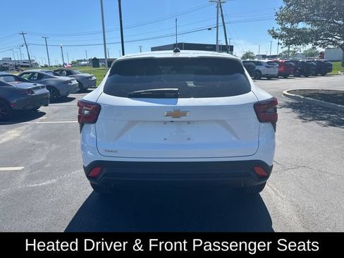 Used 2024 Chevrolet Trax LS w/ LS Convenience Package FWD image 8