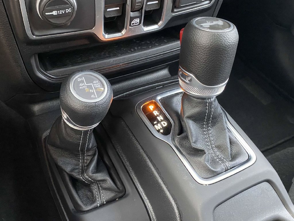 Used 2025 Jeep Wrangler Unlimited Sahara w/ Safety Group AWD/4WD image 28