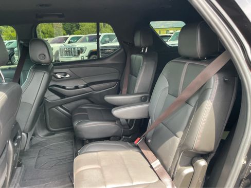 Used 2023 Chevrolet Traverse RS FWD image 21