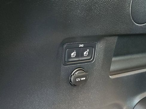 Used 2023 Kia Telluride S image 32