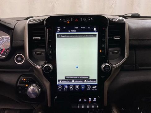 Used 2019 RAM 1500 Laramie AWD/4WD image 18