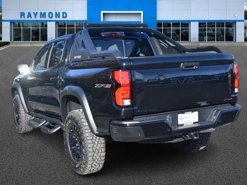 Certified 2025 Chevrolet Colorado ZR2 w/ Midnight Edition image 6