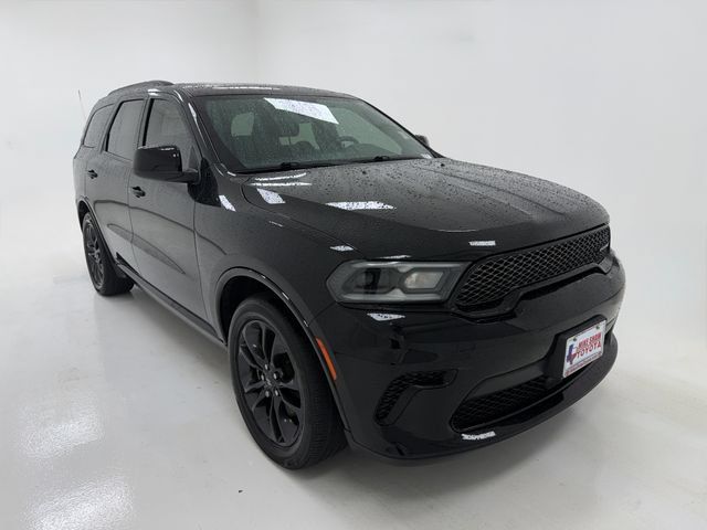 Used 2023 Dodge Durango SXT w/ SXT Blacktop Group RWD image 2