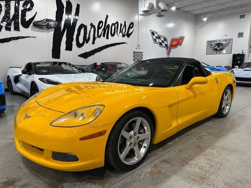 Used 2005 Chevrolet Corvette Convertible w/ Preferred Equipment Group RWD image 24