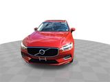 Used 2021 Volvo XC60 T5 Momentum image 3