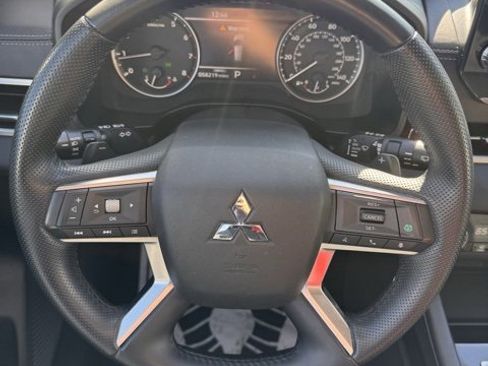Used 2024 Mitsubishi Outlander SE image 23