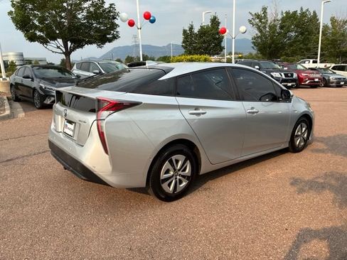 Used 2017 Toyota Prius Four w/ Advanced Technology Package FWD image 32