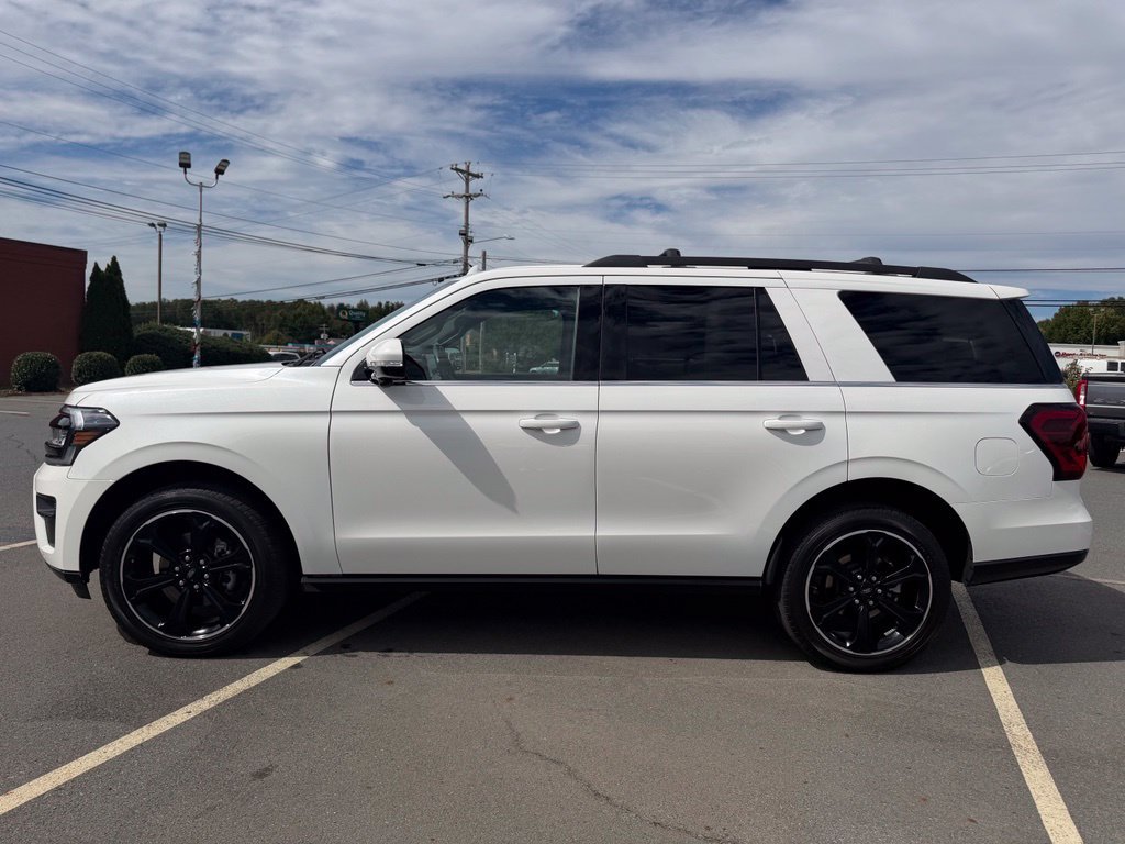 Used 2023 Ford Expedition Limited RWD image 8