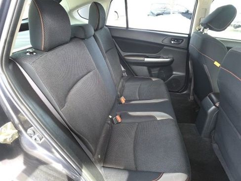 Used 2017 Subaru Crosstrek 2.0i Premium image 13