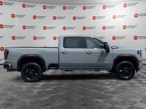 Used 2024 GMC Sierra 2500 AT4 w/ AT4 Premium Plus Package AWD/4WD image 6