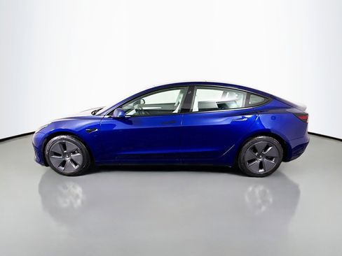 Used 2021 Tesla Model 3 Standard Range Plus image 6