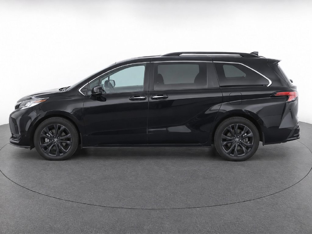 Used 2022 Toyota Sienna XSE w/ XSE Plus Package FWD image 7