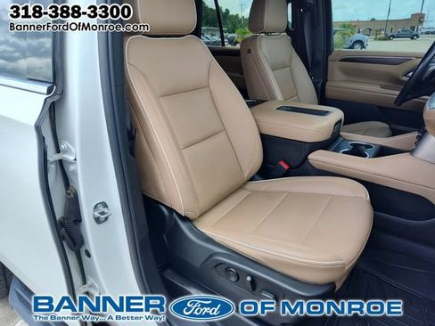 Used 2023 Chevrolet Tahoe Premier AWD/4WD image 25