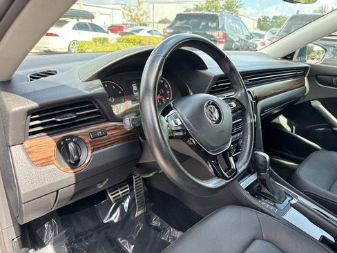 Used 2020 Volkswagen Passat 2.0T SEL image 24