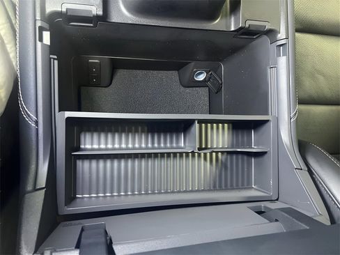 New 2026 Ford Expedition Platinum w/ Stealth Appearance Package image 36