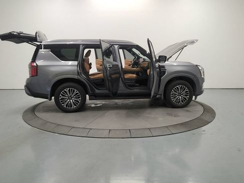 Used 2025 Nissan Armada SL w/ Captain's Chari Seat Package RWD image 17