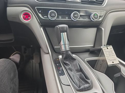 Used 2018 Honda Accord EX image 20
