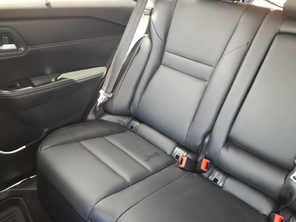 Used 2025 Nissan Rogue SV w/ SV Premium Package FWD image 16
