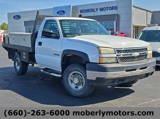 Used 2006 Chevrolet Silverado 2500 W/T w/ Snow Plow Prep Package image 1