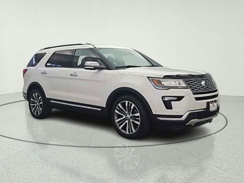 Used 2018 Ford Explorer Platinum AWD/4WD image 9