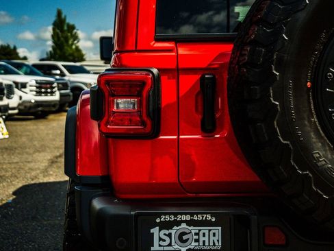 Used 2024 Jeep Wrangler Unlimited Rubicon 392 AWD/4WD image 10