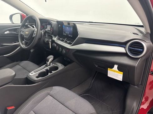 New 2026 Chevrolet Trax LS w/ LS Convenience Package FWD image 26