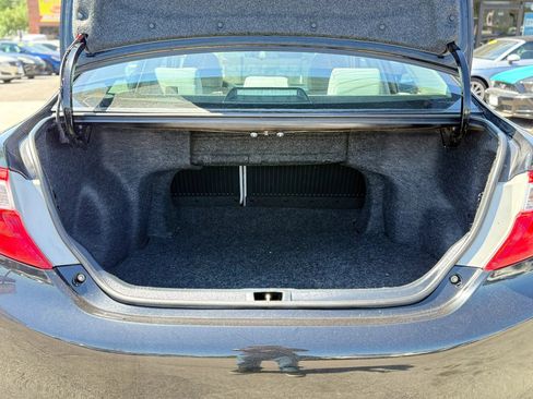 Used 2012 Toyota Camry LE FWD image 7