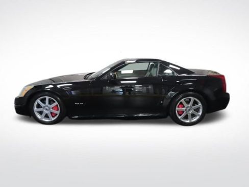 Used 2006 Cadillac XLR image 2