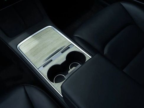 Used 2023 Tesla Model 3 Standard Range RWD image 29