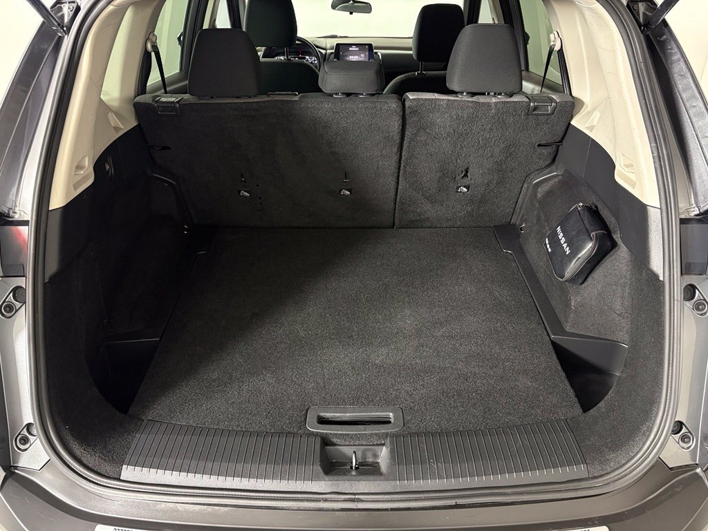 Used 2022 Nissan Rogue SV FWD image 37